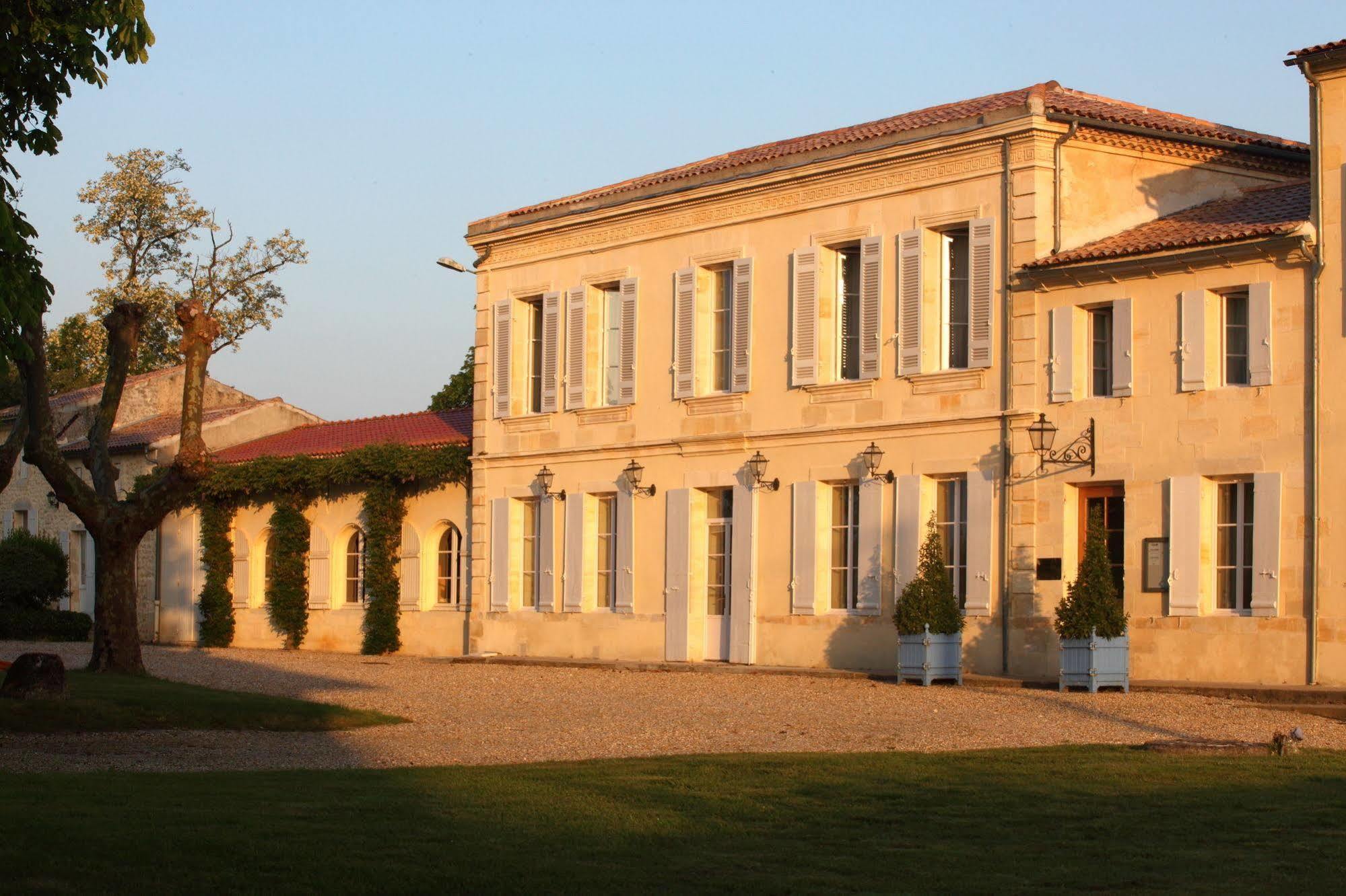 Hotel Rollan De By Bégadan Kültér fotó