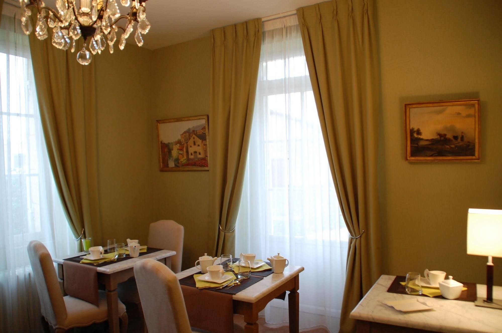 Hotel Rollan De By Bégadan Kültér fotó